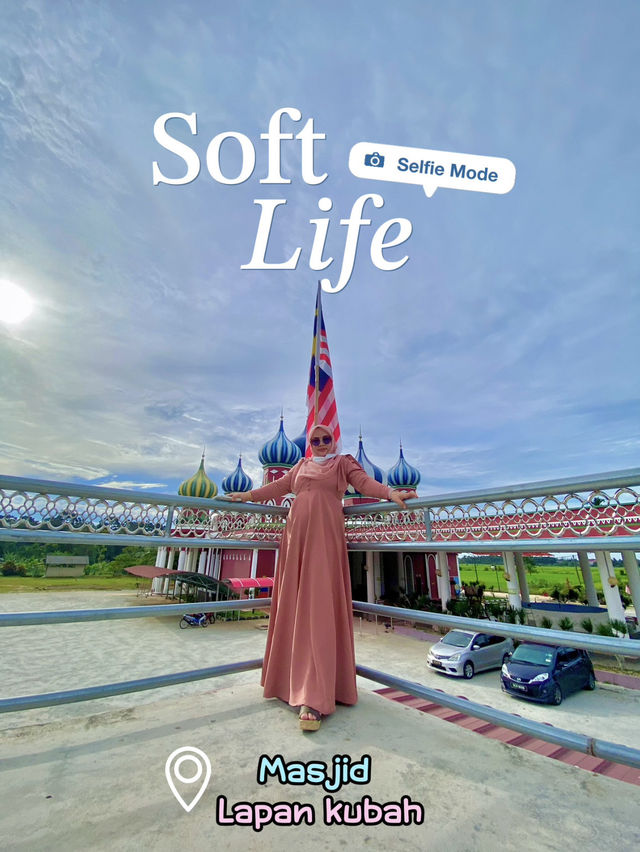 Masjid lapan kubah (มัสยิดรัสเซีย) Masjid lapan kubah (มัสยิดรัสเซีย)