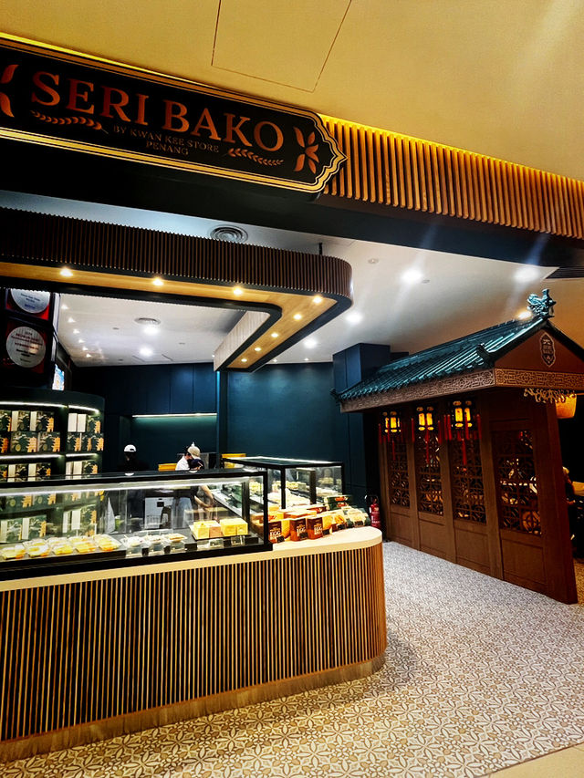 Seri Bako by Kwan Kee Store (a dessert / snack outlet specializing in nostalgic Hong Kong-style trea