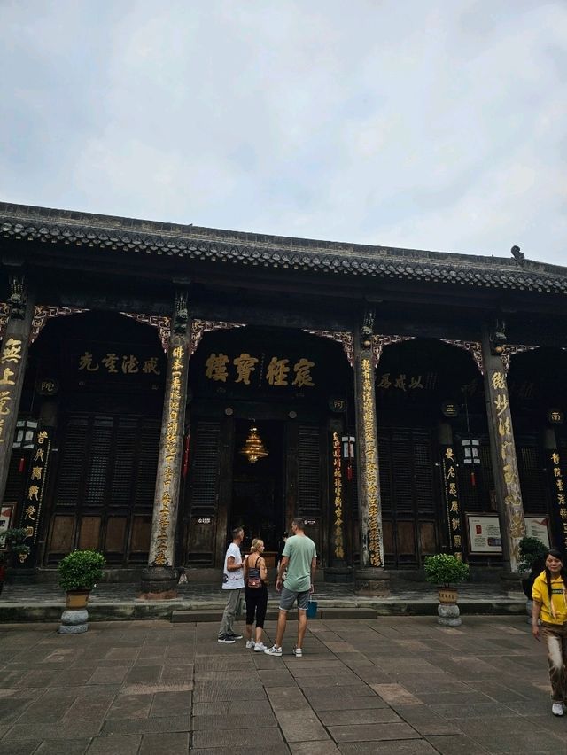 Temple Calm Chengdu🌿