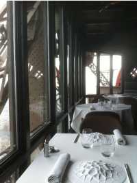 หอไอเฟล…แลนด์มาร์ค แห่งปารีส