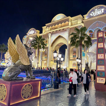 Stunning Fall Nights Out - Arabian Vibes Multicultural Diversity Stunning Fall Nights Out - Arabian Vibes Multicultural Diversity