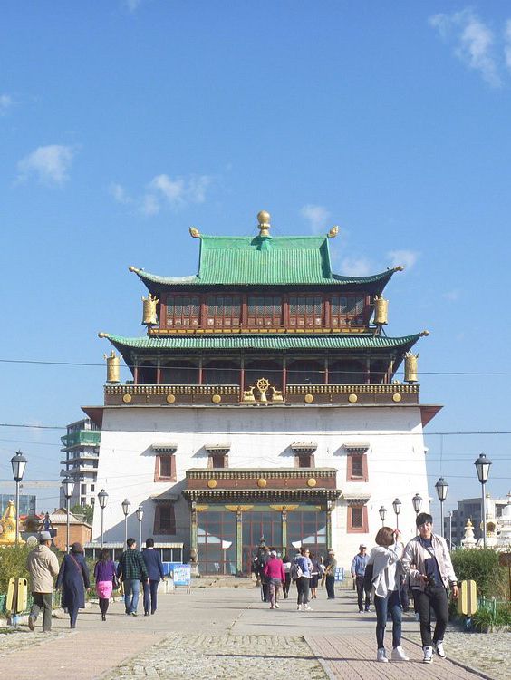 Migjid Janraisig Sum - Big Copper Statue