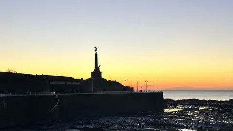 애버리스트위스(Aberystwyth)에서 즐기는 최고의 일몰 해변 여행 . — traveler post in 에버리스트위스