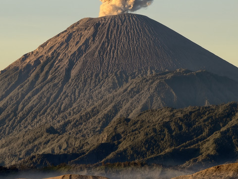 インドネシア・ブロモ山で夢を叶える旅 。 | Trip.com