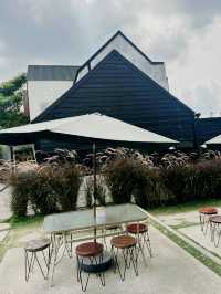 A FAMOUS CAFÉ IN BERASTAGI.