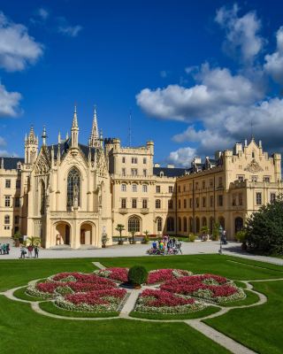 🏰 Lednice — A Fairytale in South Moravia 🇨🇿