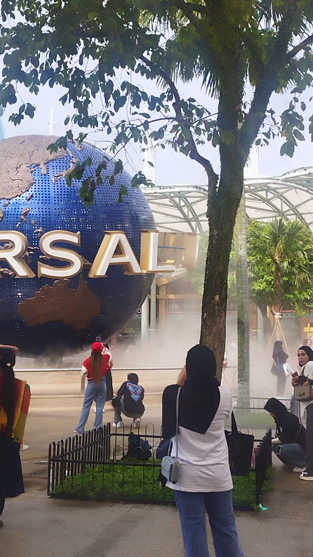 ​"Magical Beginnings at Universal Studios Singapore: A Journey Through Sentosa's Island of Wonders"