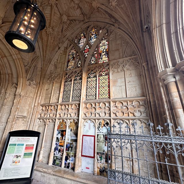  A trip to Gloucester Cathedral 