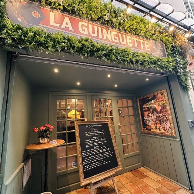 Welcoming restaurant that is a hidden gem !