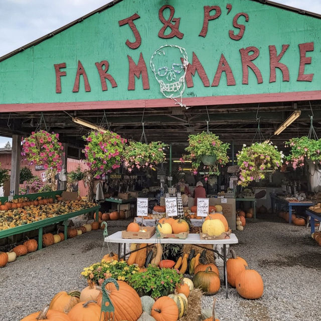 J&P's Farm Market 👻