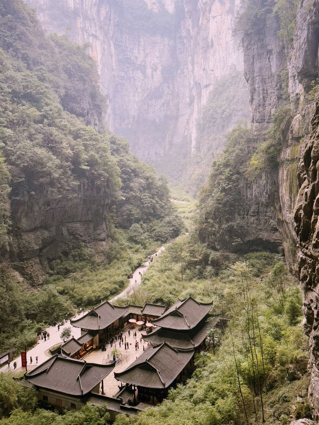 Escape to Wulong: Where towering cliffs and natural wonders await just a day trip from Chengdu!