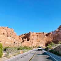🌉 Arches National Park Transportation Tips: How to Navigate the Land of Stone Magic 🏜️🚗