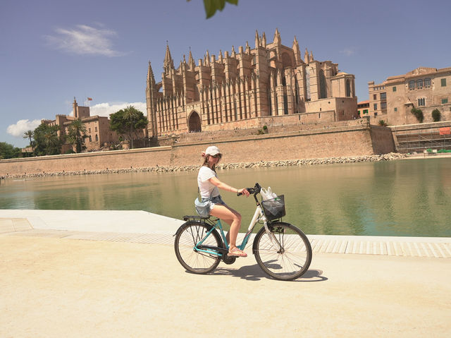 La Seu. The welcoming fortress into Palma de Mallorca