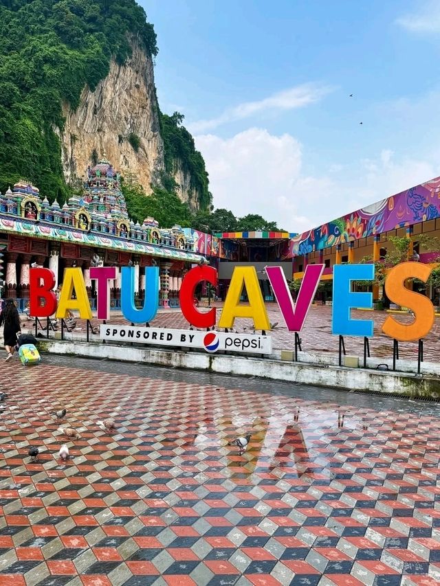 Batu Caves, Malaysia: A Towering Temple in Limestone Heights