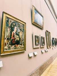 พิพิธภัณฑ์ลูฟวร์ Musée du Louvre มีอะไรบ้าง??