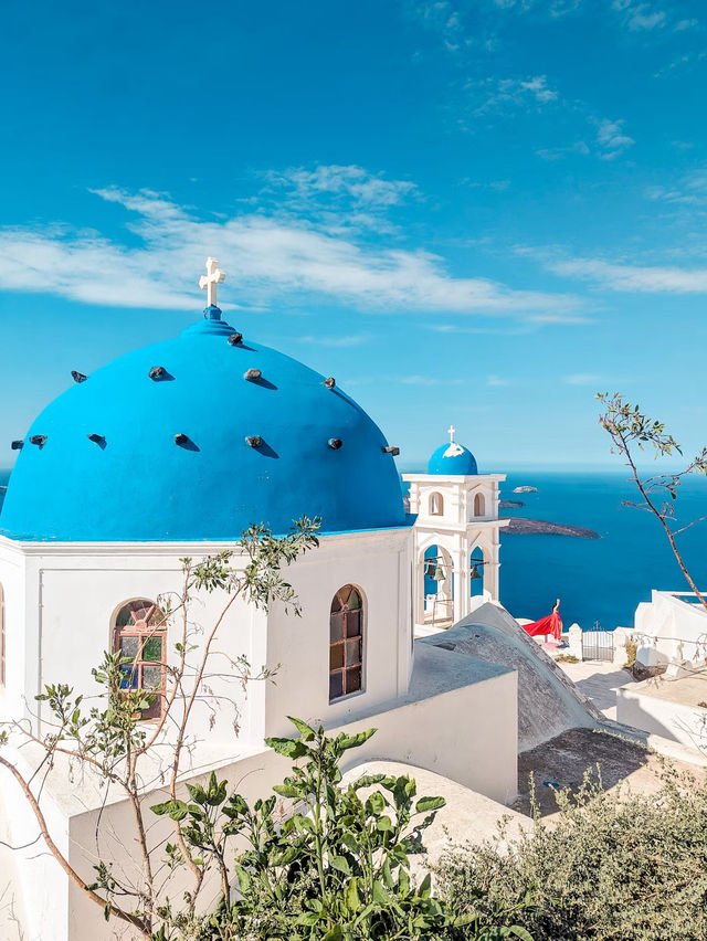 Santorini, Greece – Blue Domes and Endless Skies