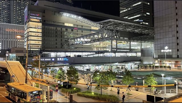 🌃As night falls, the dazzling night view of Osaka is a must-see for capturing beautiful moments here!