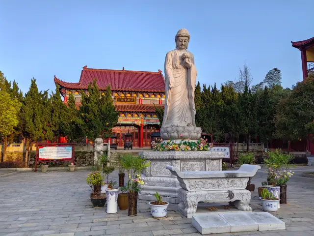Wuliangshou Temple