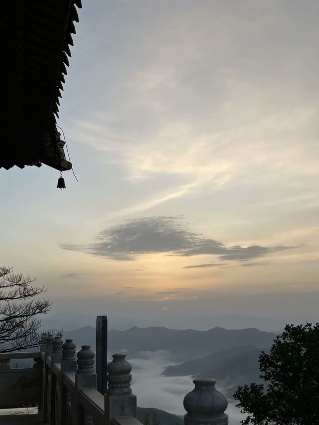 雲霧繚繞｜天水白音山