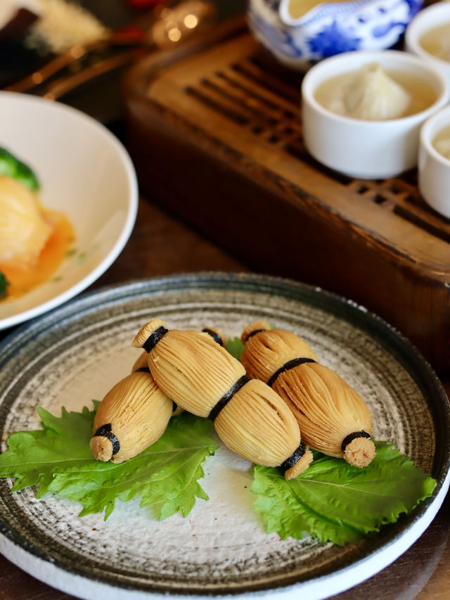 Upon visiting Guangzhou, one must truly experience a wellness-oriented "one pot, two pieces" 🍲.