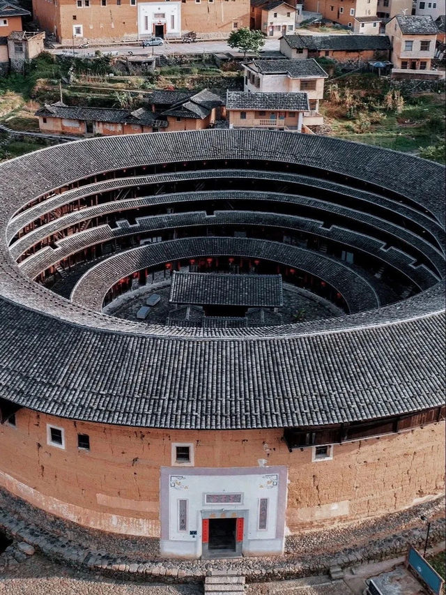 Harmony in Clay: Exploring Fujian Tulou 🏯