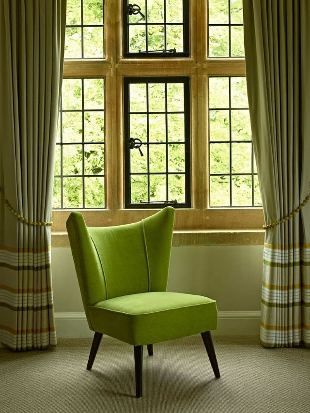 🌟 Cotswolds Charm: Top Stay at Foxhill Manor 🏰✨
