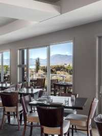 🏨✨ Lake Tekapo Luxury: Peppers Bluewater Resort 🌟