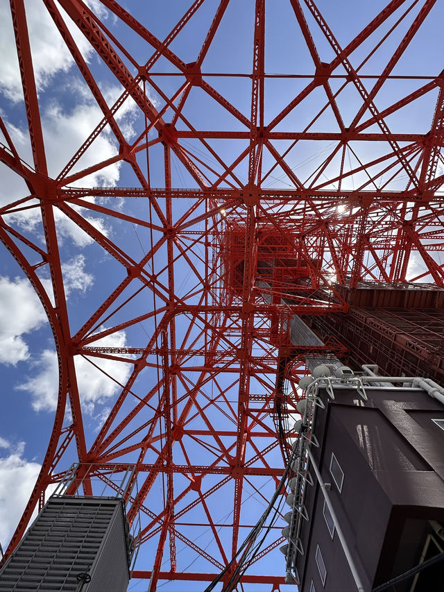 The Best Views of Tokyo From The Iconic Tokyo Tower 🗼 