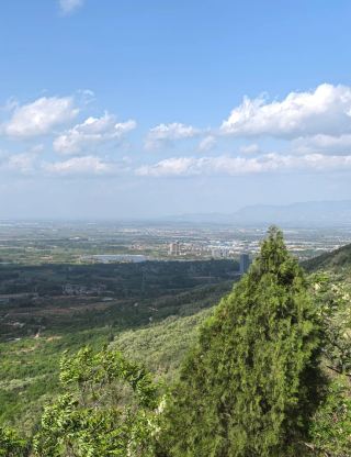 A picturesque landscape and intoxicating beauty of Cai Mountain: Taian Cai Mountain Wen River Scenic Area, a perfect symphony of nature and humanity.