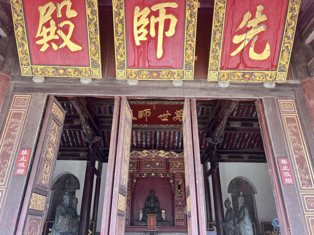 石屏古城。。