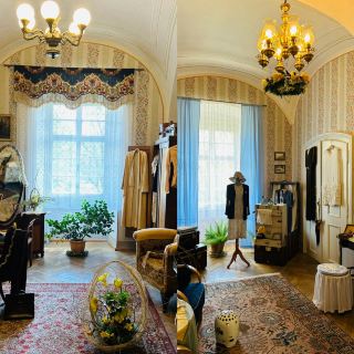 Explore Zamek Radun: Travel Back in Time and Experience the Romance of the Renaissance