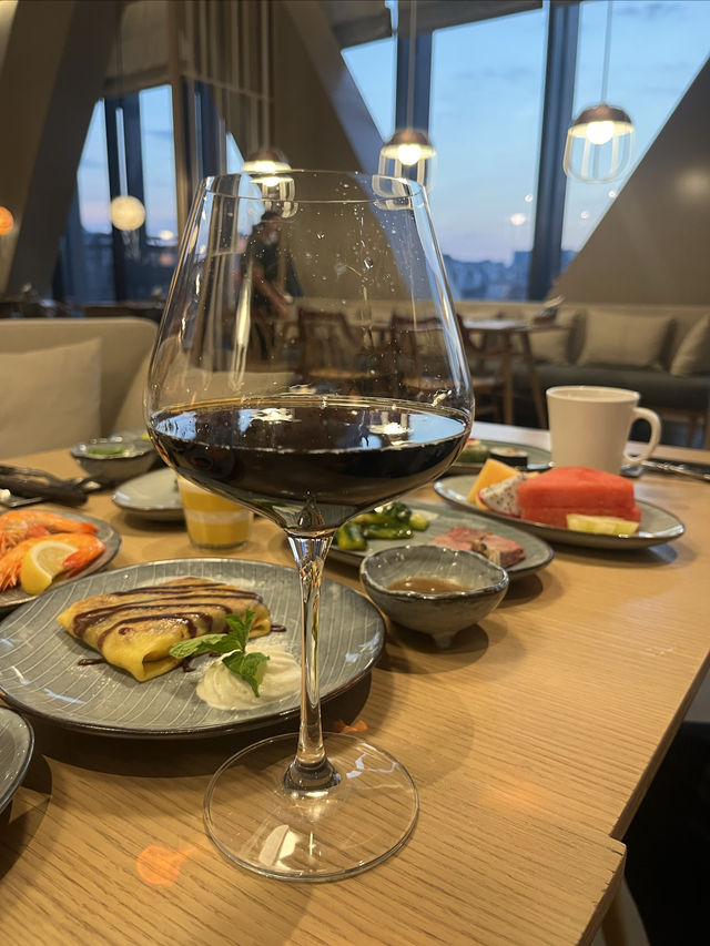 廣州新世界酒店｜溫度與美學交織的空間