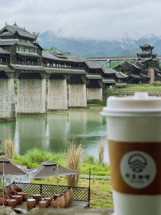 恩施帶娃探秘自然山水 親子遊新體驗
