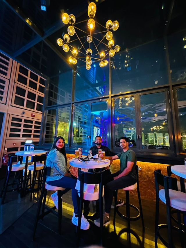 阿布扎比萬怡酒店 | 探索城市便利與舒適