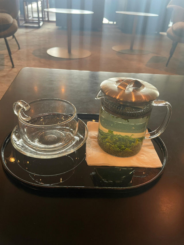 香港機場國泰三大貴賓室大評比！附超全攻略✨ 
