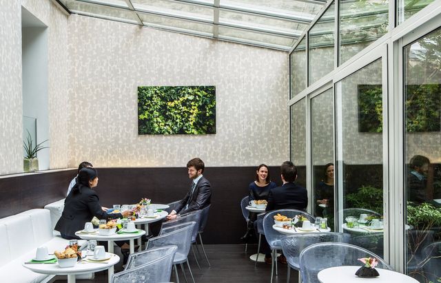 巴黎|貝西廣場酒店，溫暖而隱秘的小院    地址：33 Boulevard De Reuil