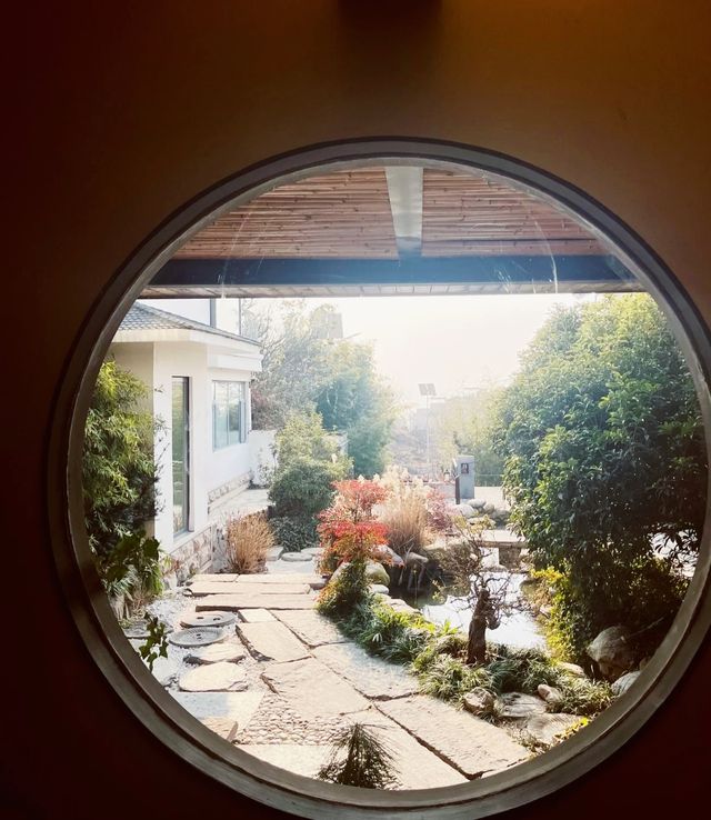 最近發現咗一個超正嘅度假勝地——青島瑜上山間