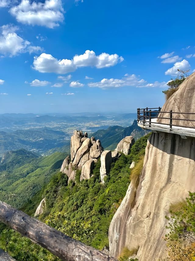 去咗九華山一趟，心裡面嗰啲嘢忽然間就落晒地