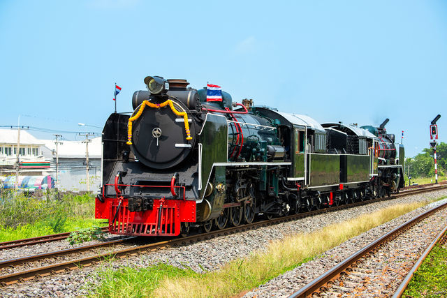 King's Birthday Big Event! Thailand's Steam Train Takes You on a Journey Through History