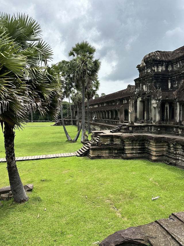 Angkor Wat Day Trip From Phnom Penh, Here Is how To do it! It’s Possible! 