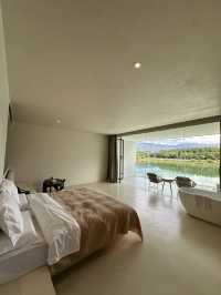 一睜眼就係日照金山嘅絕美民宿