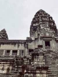 🛕 Hall of a Thousand Gods: Where Cambodia’s Divine Whispers Echo! 🌿