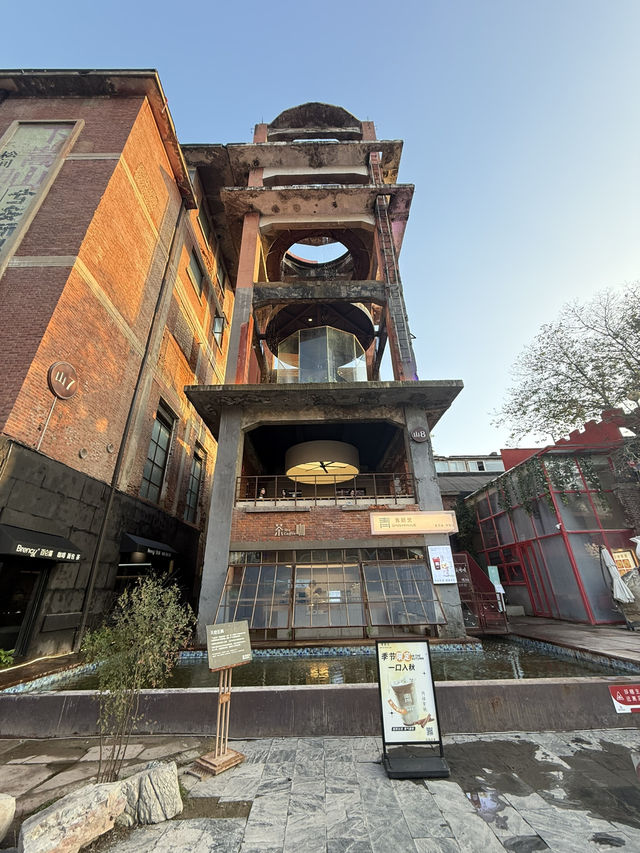 鄭州 / 鄭州記憶 · 油化廠創意園 鄭州 / 鄭州記憶 · 油化廠創意園