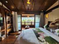 芙蓉鎮真的是把「人間煙火+國風浪漫」焊在骨子裡