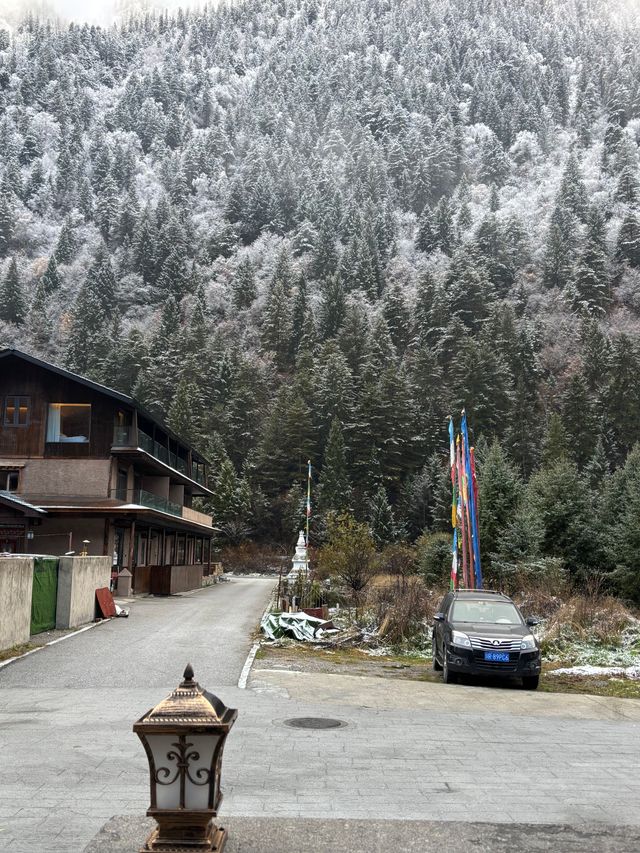 冬日童話屋住進九寨溝的雪花秘境裡！