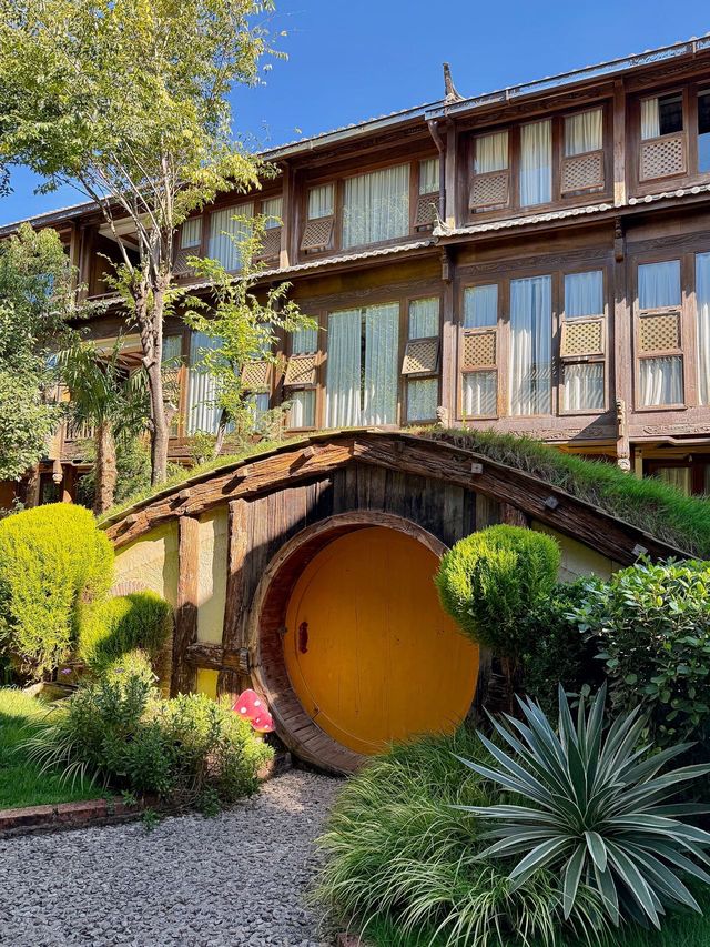 在麗江！！住進花園裡……真的好美！！！