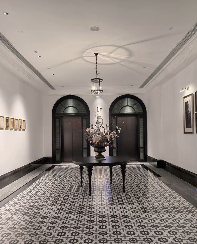 剛結束了一趟開平的慢活之旅,重點打卡了赤坎古鎮,這次入住的美堂酒店簡直太驚喜了!南洋風的復古設計+超大 剛結束了一趟開平的慢活之旅,重點打卡了赤坎古鎮,這次入住的美堂酒店簡直太驚喜了!南洋風的復古設計+超大