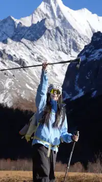 稻城亞丁的雪山頂,我的徒步ootd贏麻了!