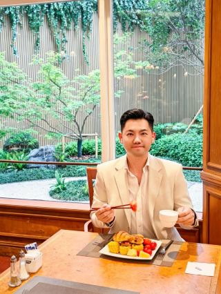 This hotel has witnessed my 22 years in Shanghai, from beginning to end.