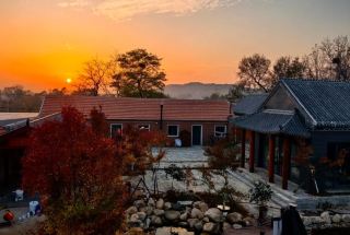 Rare Extra-Large Courtyard Homestay in Rushan｜Original Stone Courtyard Living